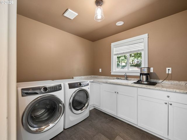 10290 Se EASTMONT Dr, Damascus, OR 97089