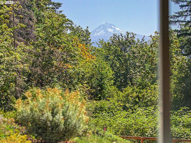 10290 Se EASTMONT Dr, Damascus, OR 97089