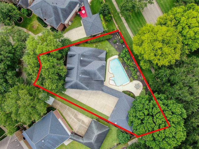 1303 Red Oak Court, Sugar Land, TX 77479