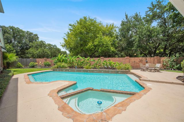 1303 Red Oak Court, Sugar Land, TX 77479