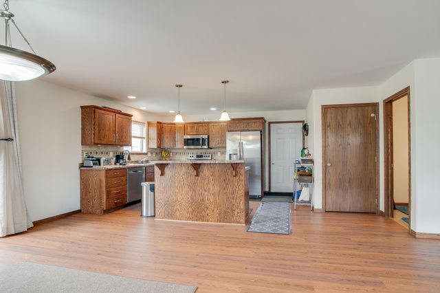 2678 57th Avenue S, Fargo, ND 58104