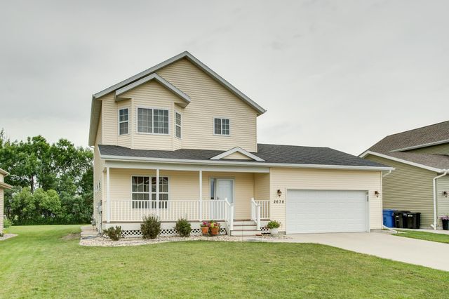 2678 57th Avenue S, Fargo, ND 58104