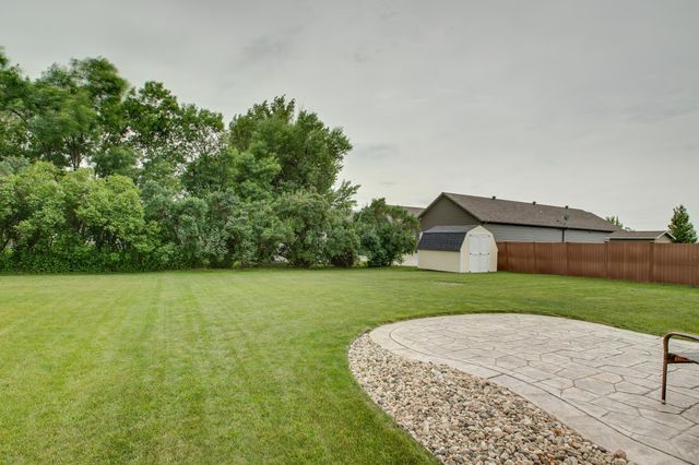 2678 57th Avenue S, Fargo, ND 58104