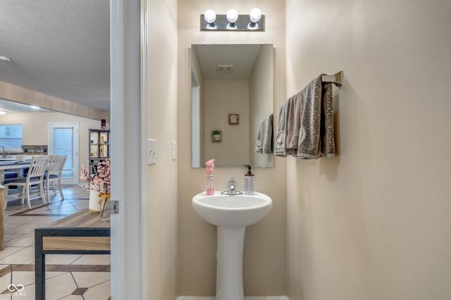 4050 Winding Park Drive, Indianapolis, IN 46235