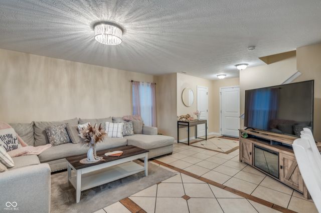 4050 Winding Park Drive, Indianapolis, IN 46235