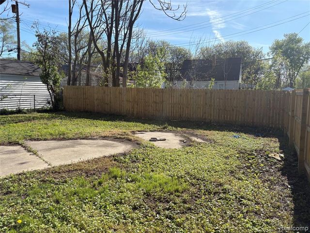 19916 Westphalia Street, Detroit, MI 48205