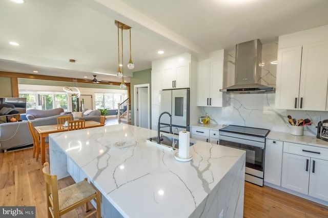 621-625 GILHAM ST, Philadelphia, PA 19111
