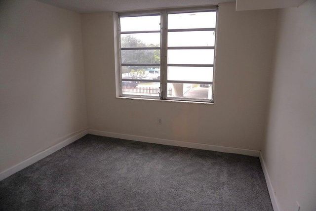 1250 NE 125th Street 216d, North Miami, FL 33161