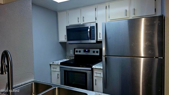 1620 N Wilmot Rd Unit F231, Tucson, AZ 85712