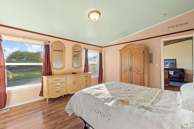 360 Grand Avenue, Crescent City, CA 95531