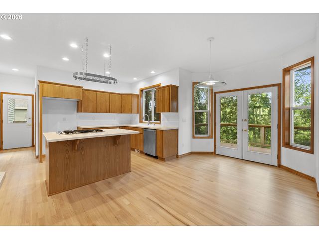 2321 Ne ESTATE Dr, Hillsboro, OR 97124