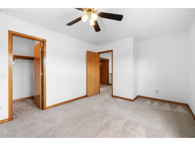 2321 Ne ESTATE Dr, Hillsboro, OR 97124