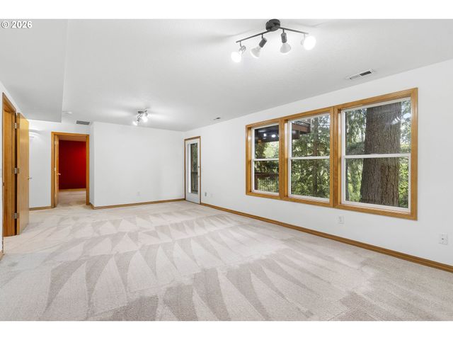 2321 Ne ESTATE Dr, Hillsboro, OR 97124