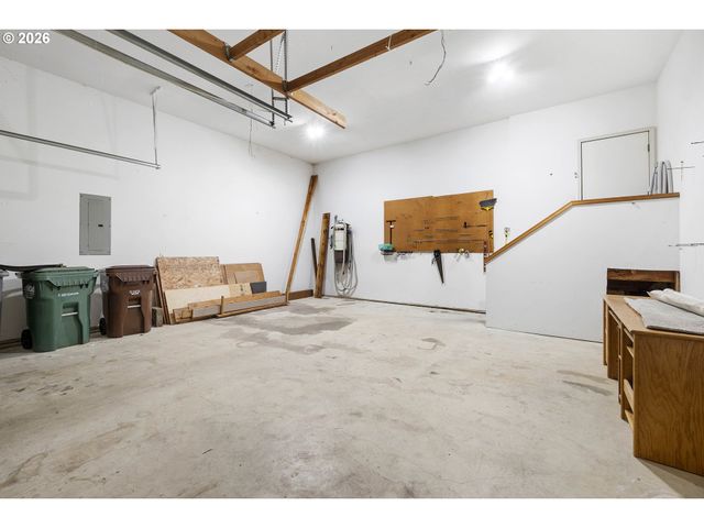 2321 Ne ESTATE Dr, Hillsboro, OR 97124