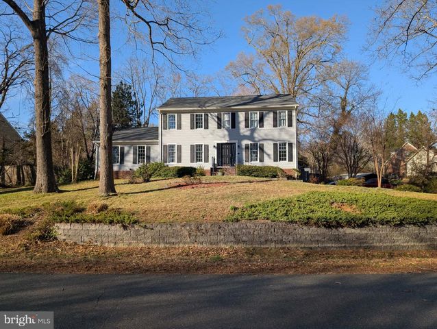 410 COLLINGWOOD DR, Fredericksburg, VA 22405