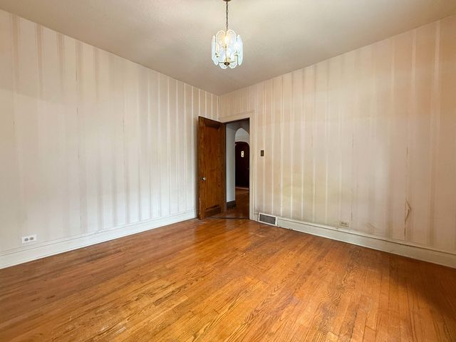 441 S Princeton Avenue, Villa Park, IL 60181