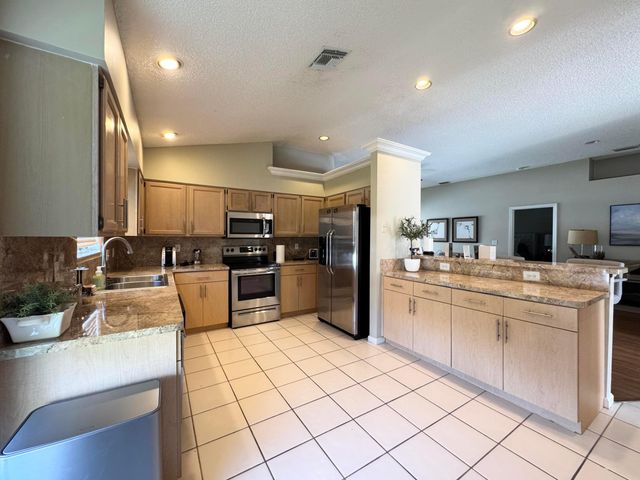 13297 Emerald View Court, Wellington, FL 33414