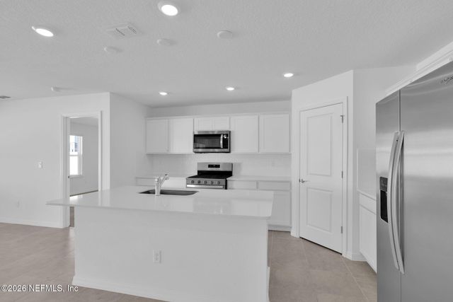 7082 SANDPERCH Street, Jacksonville, FL 32244