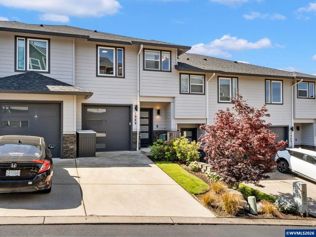1989 Kari Dawn Av SE, Salem, OR 97306