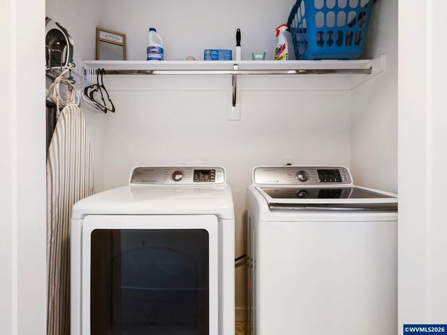 1989 Kari Dawn Av SE, Salem, OR 97306