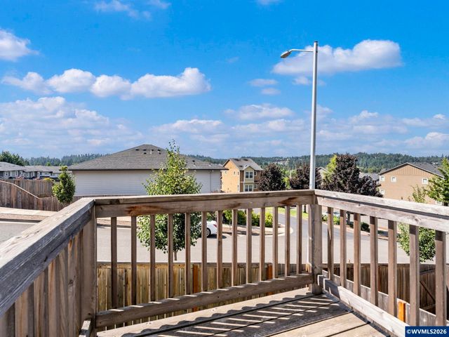 1989 Kari Dawn Av SE, Salem, OR 97306