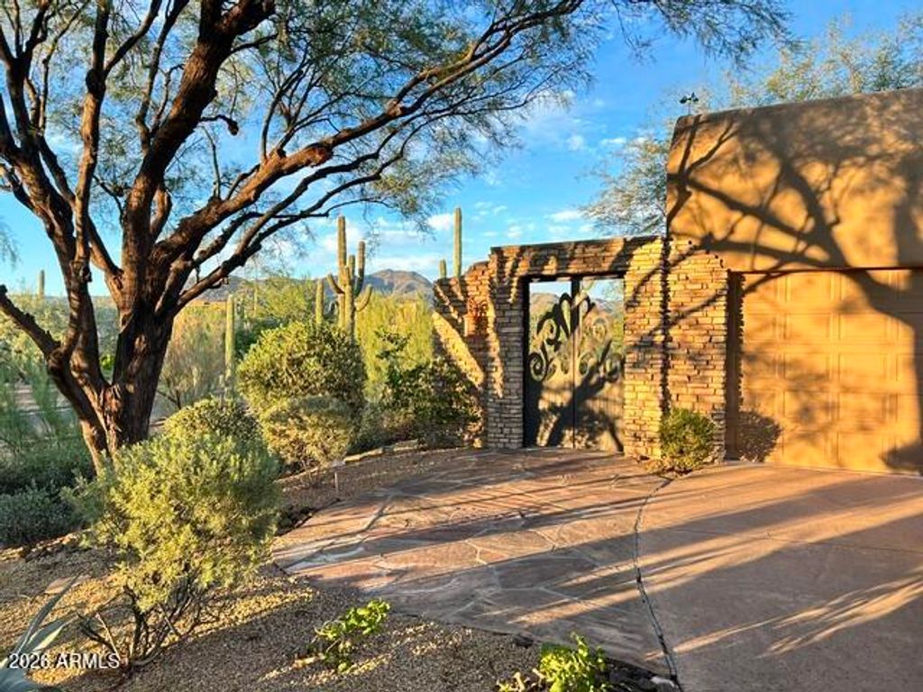 38601 N RISING SUN Road, Carefree, AZ 85377 — photo 2