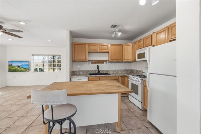 13170 Azure View, Pinon Hills, CA 92372