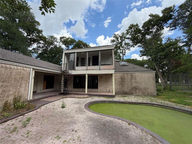15823 Oleta Lane, Sugar Land, TX 77498