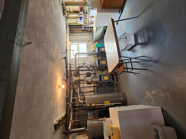 6329 W Touhy Avenue, Chicago, IL 60646