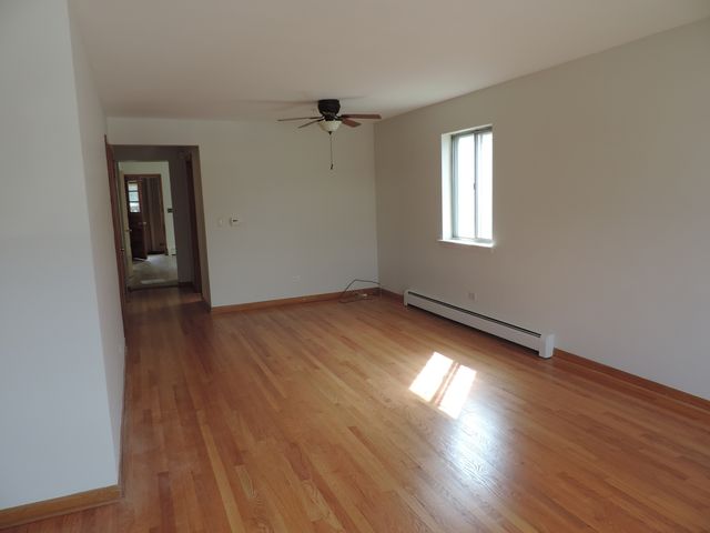 6329 W Touhy Avenue, Chicago, IL 60646