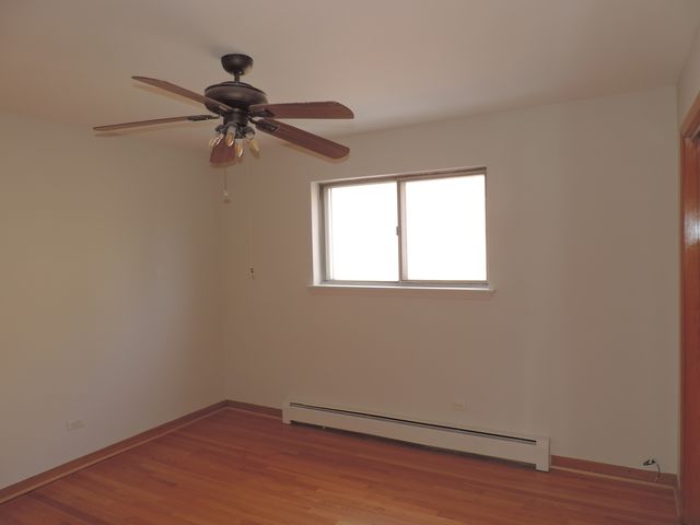 6329 W Touhy Avenue, Chicago, IL 60646