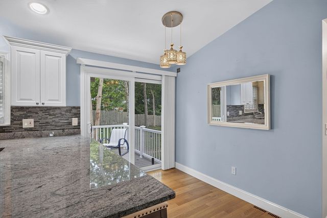 545 Lincoln Rd Ext, Barnstable, MA 02601