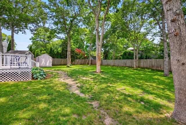 545 Lincoln Rd Ext, Barnstable, MA 02601