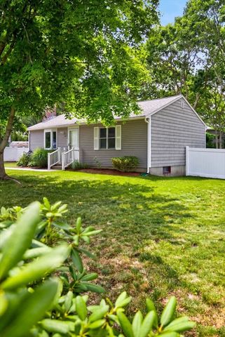 545 Lincoln Rd Ext, Barnstable, MA 02601