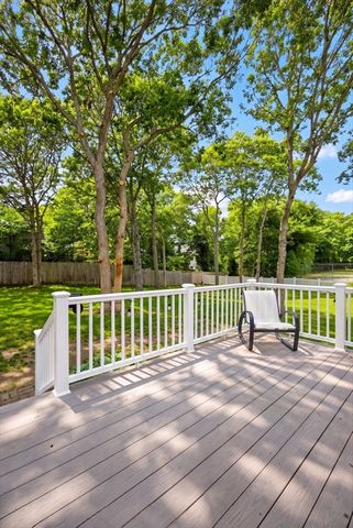 545 Lincoln Rd Ext, Barnstable, MA 02601