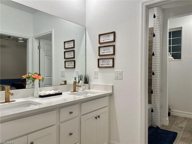 42203 SW Hammock LN, Punta Gorda, FL 33982