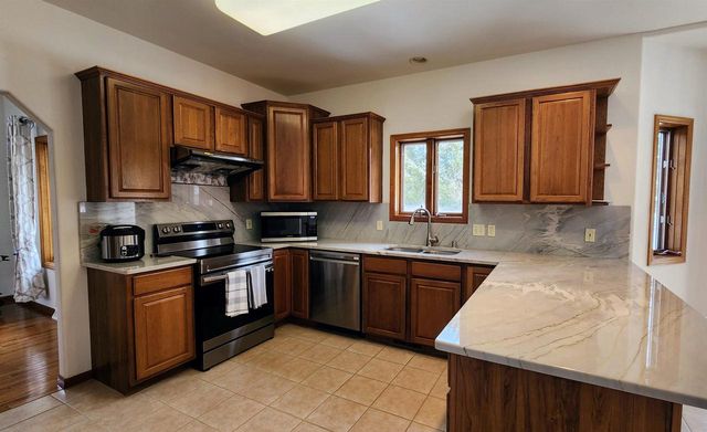 4205 Monarch Court, Middleton, WI 53562