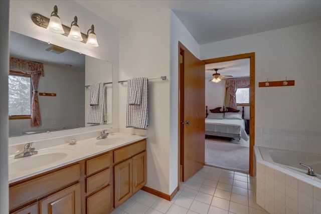 4205 Monarch Court, Middleton, WI 53562