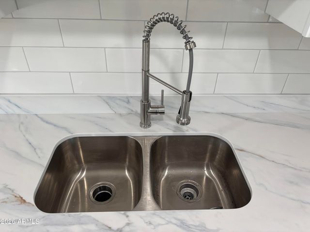 3902 W MCLELLAN Boulevard, Phoenix, AZ 85019