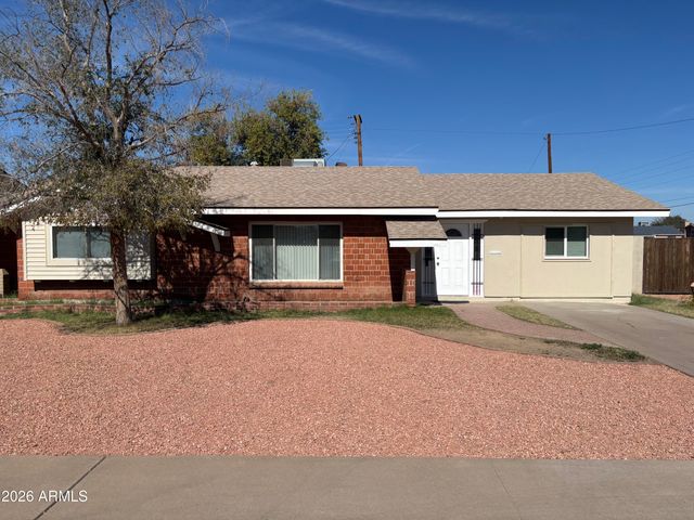 3902 W MCLELLAN Boulevard, Phoenix, AZ 85019