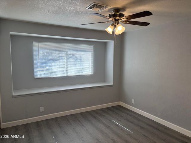 3902 W MCLELLAN Boulevard, Phoenix, AZ 85019