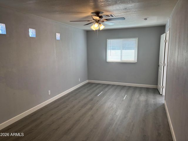 3902 W MCLELLAN Boulevard, Phoenix, AZ 85019