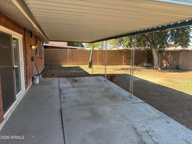 3902 W MCLELLAN Boulevard, Phoenix, AZ 85019