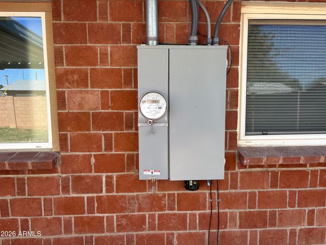 3902 W MCLELLAN Boulevard, Phoenix, AZ 85019