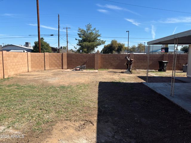 3902 W MCLELLAN Boulevard, Phoenix, AZ 85019