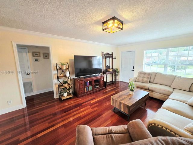 3371 NW 67th St, Fort Lauderdale, FL 33309