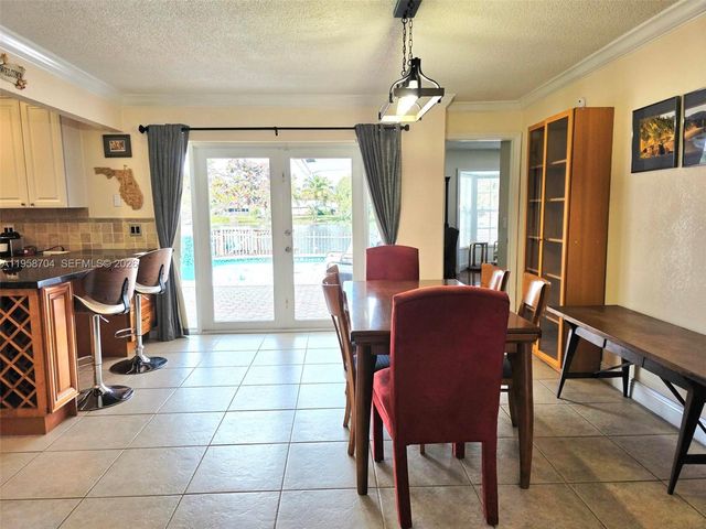 3371 NW 67th St, Fort Lauderdale, FL 33309