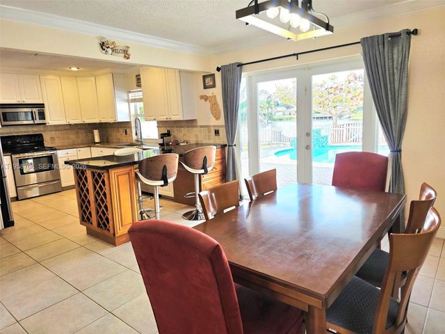 3371 NW 67th St, Fort Lauderdale, FL 33309