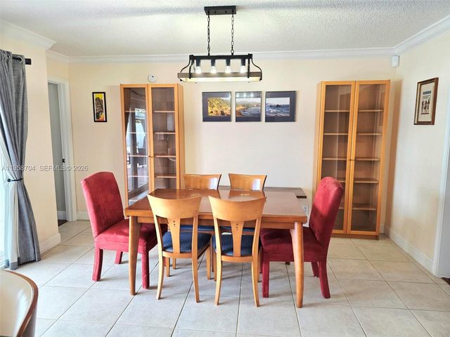 3371 NW 67th St, Fort Lauderdale, FL 33309