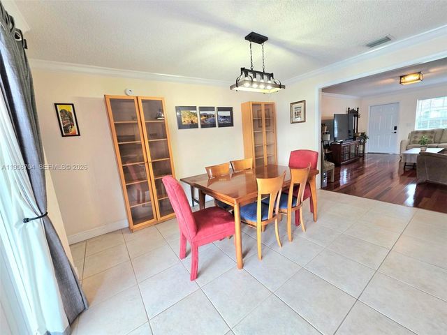 3371 NW 67th St, Fort Lauderdale, FL 33309